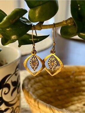 Abstract Sunflower Gold-tone Earrings